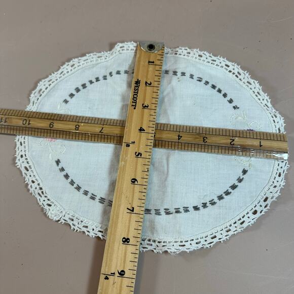 Vintage Floral Embroider Lace Oval Doily Coaster Table Top Chair Antimacassar - Picture 3 of 6